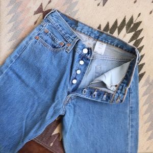 Levi's 501 Button Fly mom jeans size 29/30